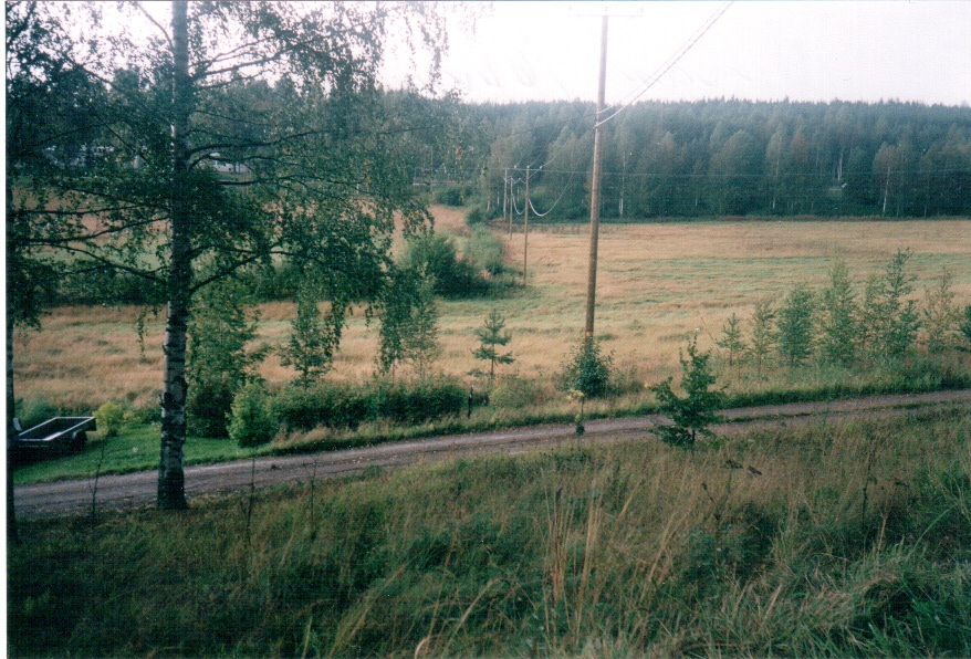 Maalaismaisemaa Hirvaskylältä.